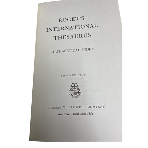 Roget's International Thesaurus and Vocabulary Builder : Complete Word Reference - Picture 9 of 13